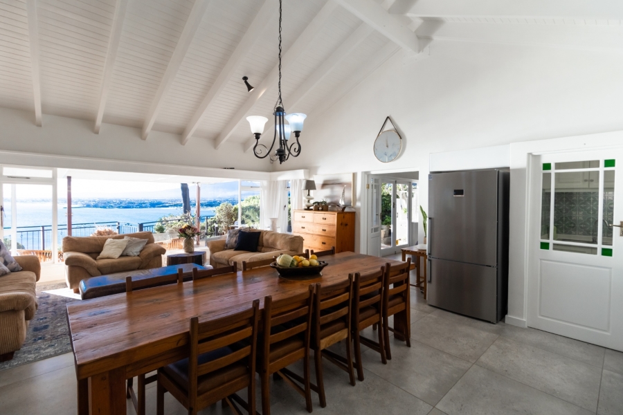 4 Bedroom Property for Sale in Mountainside Western Cape